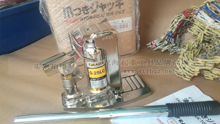 G-LC無(wú)塵室用爪式千斤頂實(shí)物圖一 G-LC無(wú)塵室用爪式千斤頂實(shí)物圖一