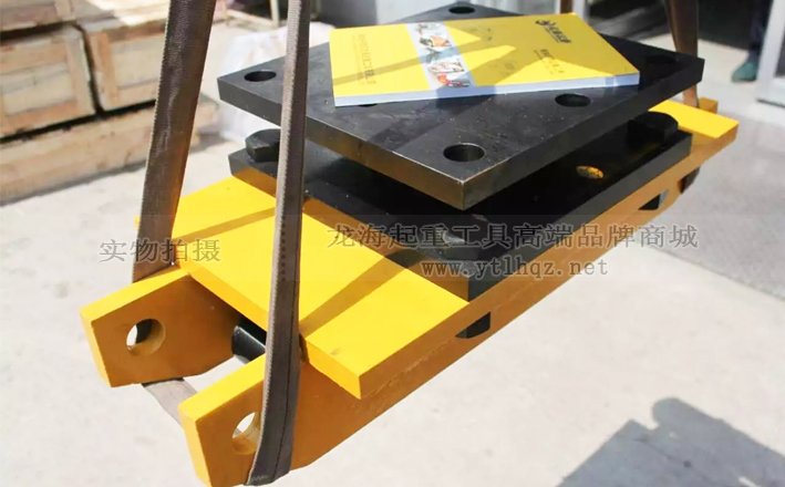 CRMT履帶式搬運(yùn)小坦克實(shí)物圖二 CRMT履帶式搬運(yùn)小坦克實(shí)物圖二