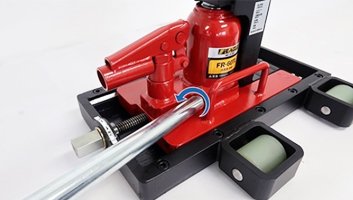 FR-100TL帶滑動臺爪式千斤頂下降操作 FR-100TL帶滑動臺爪式千斤頂下降操作