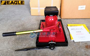 F-200TL帶滑臺(tái)爪式千斤頂背面實(shí)拍 F-200TL帶滑臺(tái)爪式千斤頂背面實(shí)拍