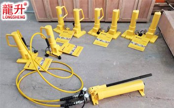 龍升分離爪式千斤頂實(shí)拍圖一 龍升分離爪式千斤頂實(shí)拍圖一