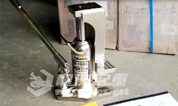 G-100C無(wú)塵室用爪式千斤頂實(shí)物圖一 G-100C無(wú)塵室用爪式千斤頂實(shí)物圖一