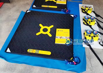 67噸氣動(dòng)起重氣墊實(shí)物圖一 67噸氣動(dòng)起重氣墊實(shí)物圖一