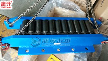 200噸履帶式搬運(yùn)小坦克圖片 200噸履帶式搬運(yùn)小坦克圖片