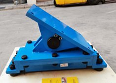 帶搖座履帶式搬運(yùn)小坦克 帶搖座履帶式搬運(yùn)小坦克