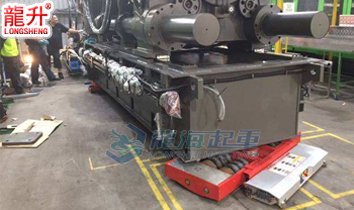 電動(dòng)搬運(yùn)小坦克使用案例 電動(dòng)搬運(yùn)小坦克使用案例