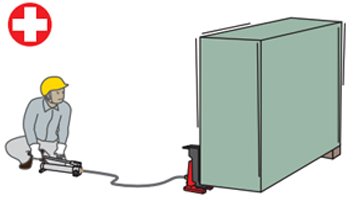 右圖:遠(yuǎn)距離距離操作分離爪式千斤頂 右圖:遠(yuǎn)距離距離操作分離爪式千斤頂
