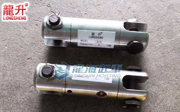 UU型萬(wàn)向起重接頭實(shí)物圖二 UU型萬(wàn)向起重接頭實(shí)物圖二