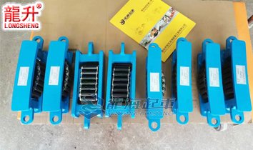 LHDZ-Q型履帶式搬運(yùn)小坦克實(shí)物圖一 LHDZ-Q型履帶式搬運(yùn)小坦克實(shí)物圖一