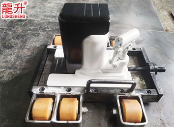 龍升帶滑動臺爪式千斤頂實物圖一 龍升帶滑動臺爪式千斤頂實物圖一