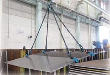 LHF型鷹牌水平起吊用夾鉗案例圖 LHF型鷹牌水平起吊用夾鉗案例圖