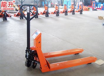 電子稱手動(dòng)液壓搬運(yùn)車實(shí)物圖二 電子稱手動(dòng)液壓搬運(yùn)車實(shí)物圖二