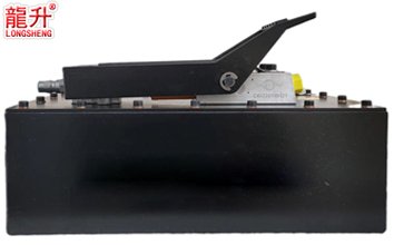 雙速單作用氣動(dòng)液壓泵實(shí)物圖三 雙速單作用氣動(dòng)液壓泵實(shí)物圖三