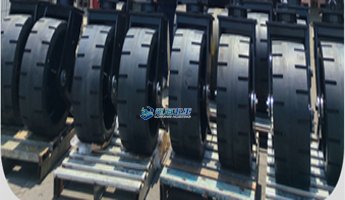 集裝箱搬運(yùn)輪案例圖1 集裝箱搬運(yùn)輪案例圖1