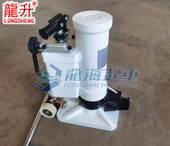 集裝箱專用千斤頂實(shí)物圖一 集裝箱專用千斤頂實(shí)物圖一