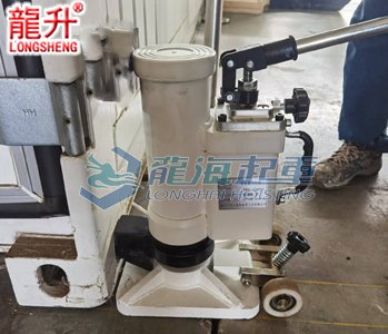 集裝箱專用千斤頂案例圖一 集裝箱專用千斤頂案例圖一