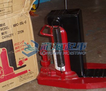 MASADA鴨嘴型油壓千斤頂實物圖一 MASADA鴨嘴型油壓千斤頂實物圖一